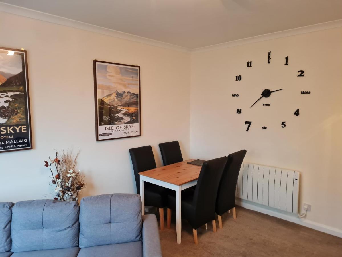 Modern Spacious Central Apartment Portree Luaran gambar