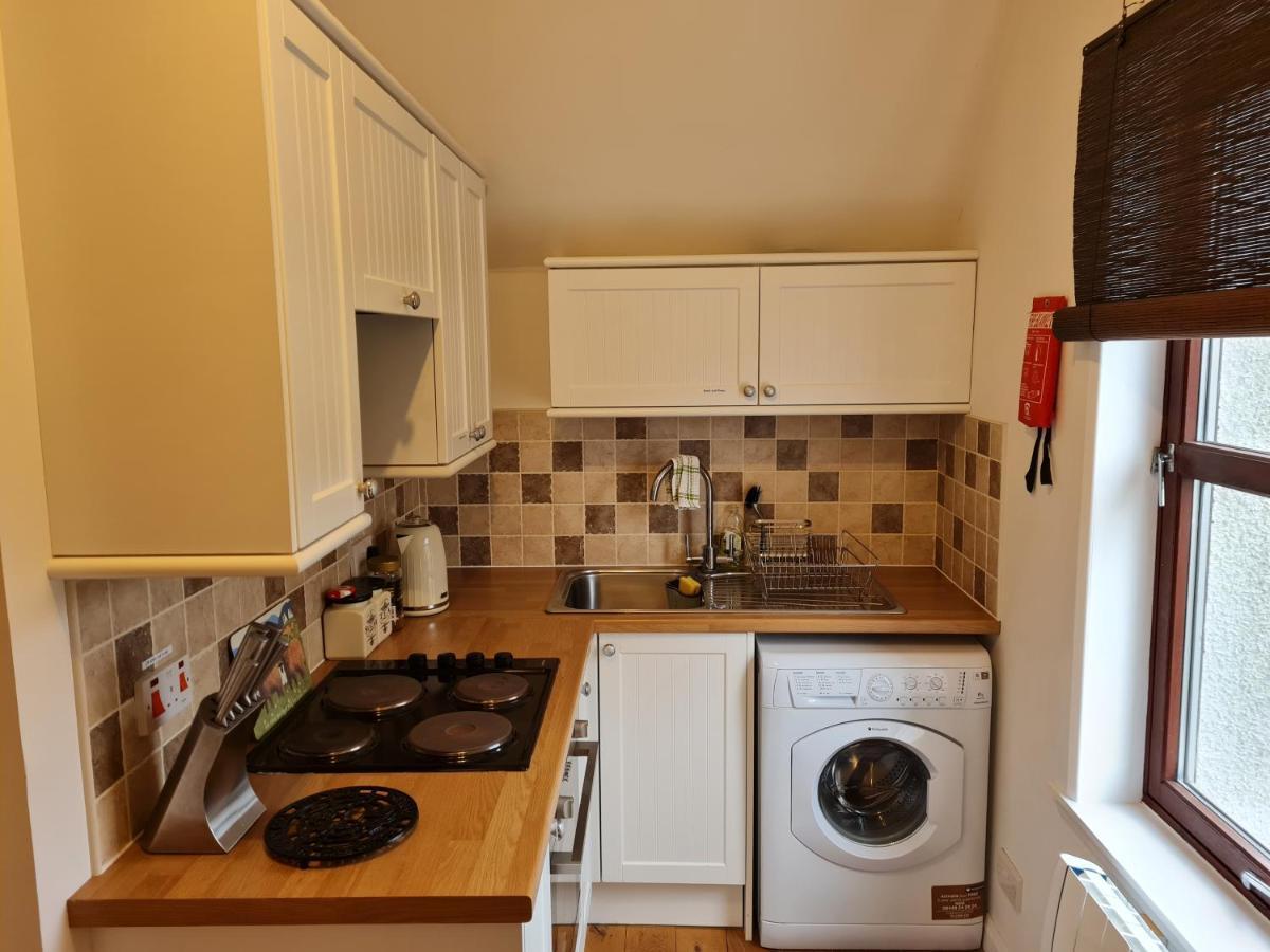 Modern Spacious Central Apartment Portree Luaran gambar