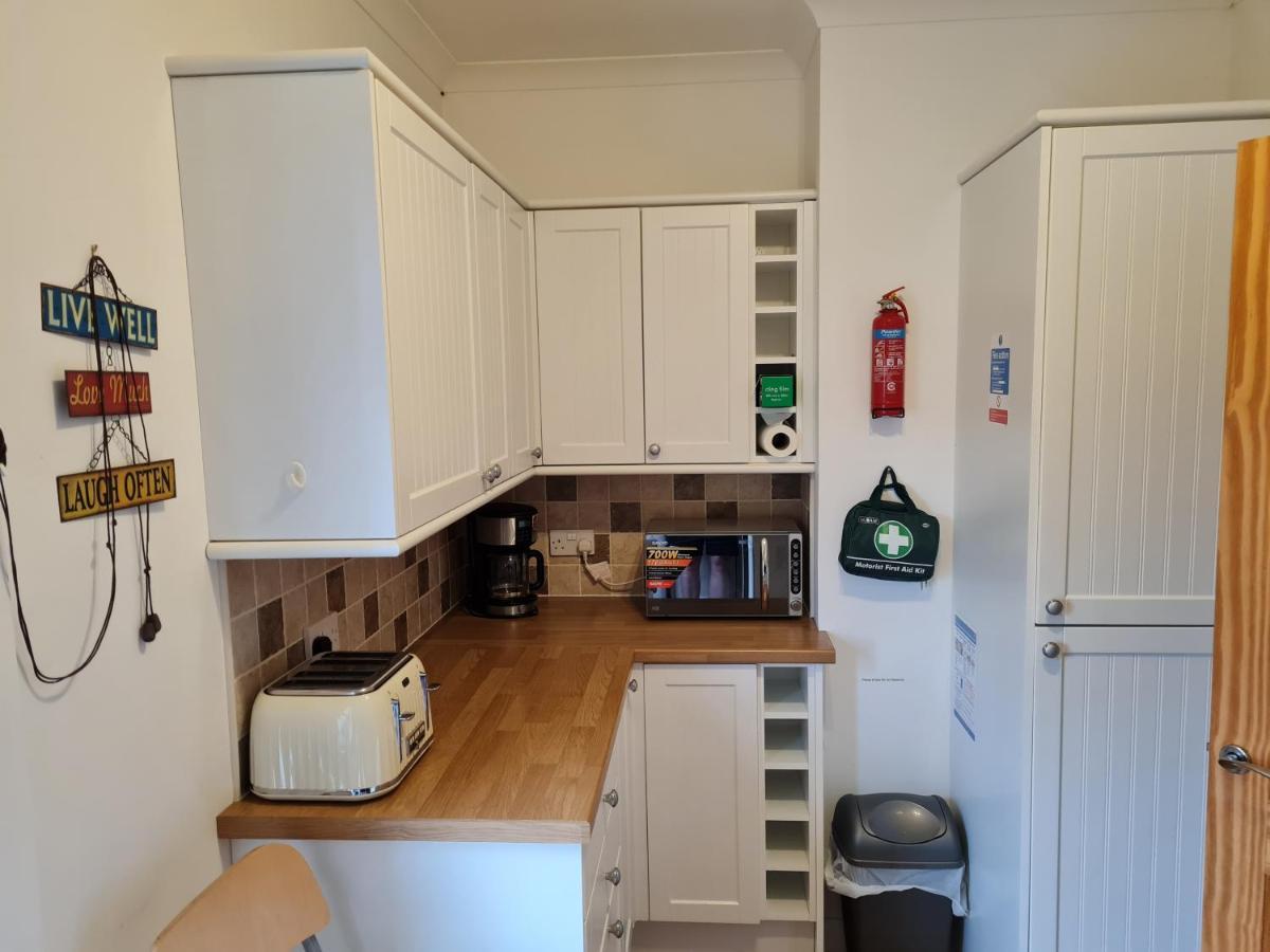 Modern Spacious Central Apartment Portree Luaran gambar